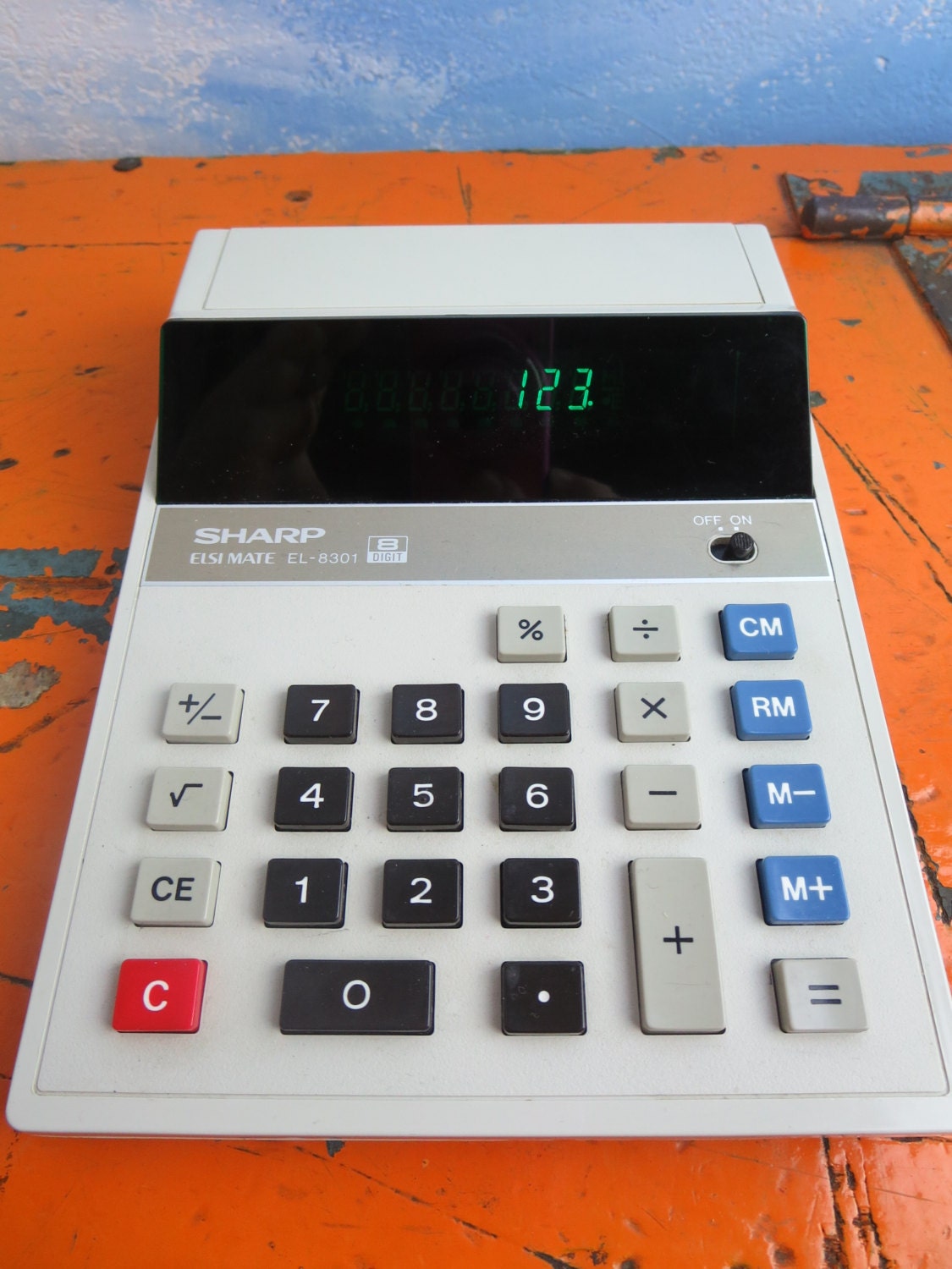 SHARP Elsi Mate EL8301 desktop calculator