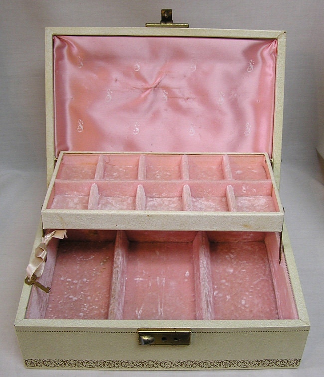 1960s Signed Mele Jewelry Box with Key Sections with Many Compartments