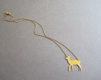 Lace textured gold-plated doe necklace on fine gold filled chain
