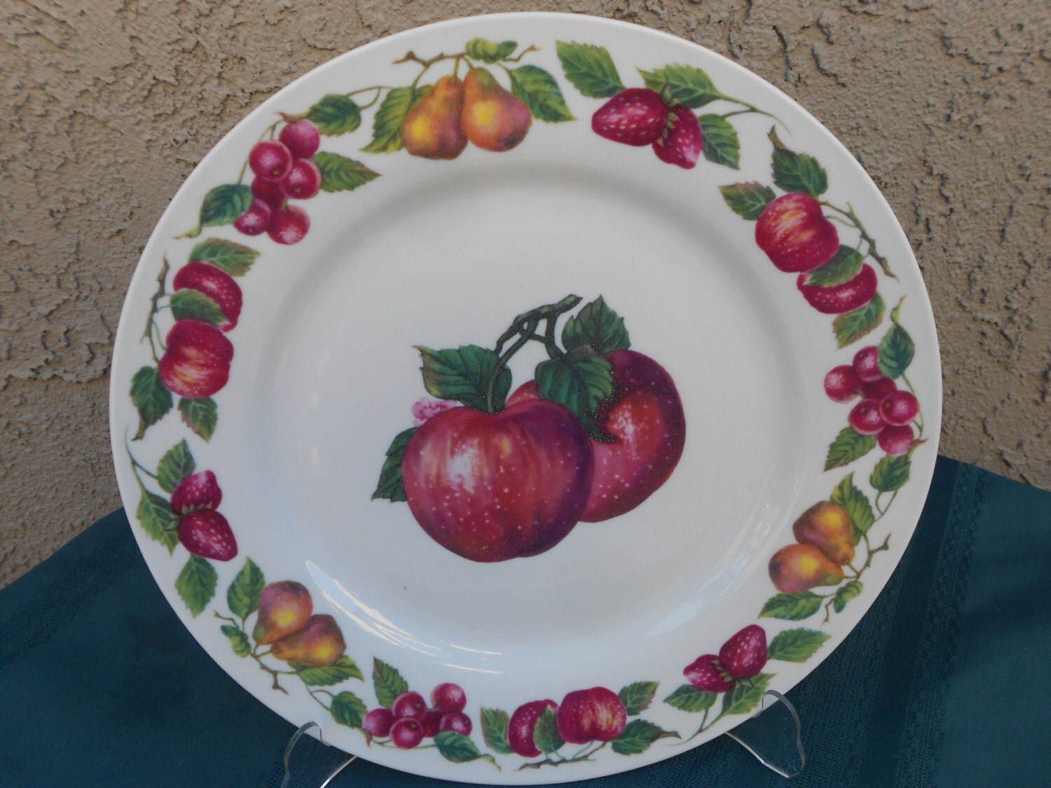 Plate Apple Home Interior
