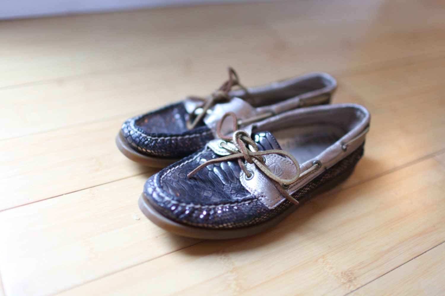 vintage sperry gold metallic reptile leather oxfords boat shoes womens 7 1/2 Haute Juice