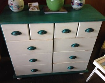 Lovely Shabby Chic Drawers Hand Painted in Annie Sloan Florence and Old ...