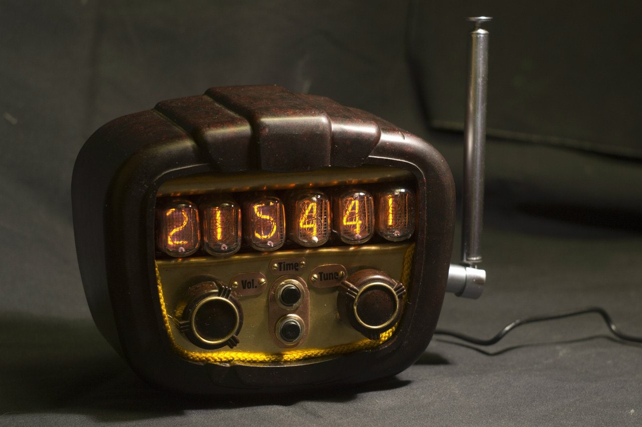 Radio Nixie Tube Clock