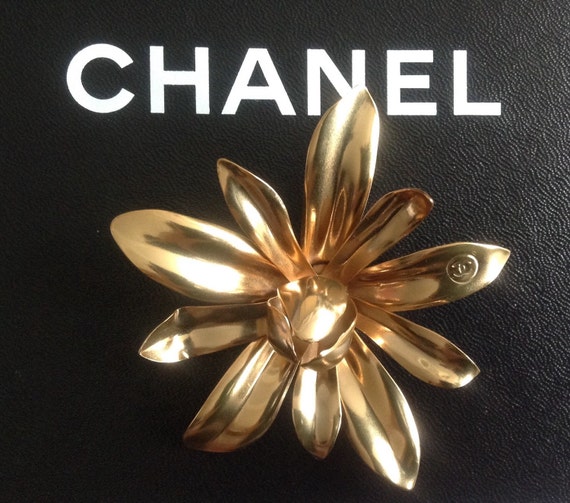 Vintage broochs: Authentic Chanel large golden flower perfume brooch ...