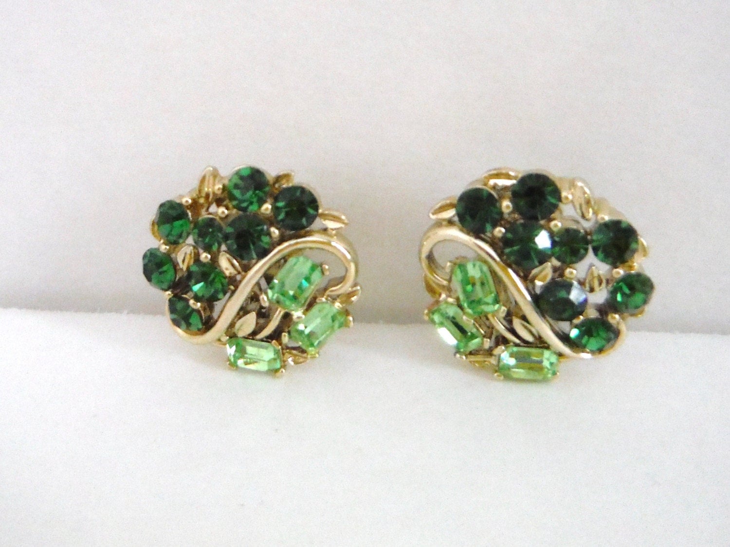 Vintage Lisner Earrings Clip Style Green Rhinestones 6491