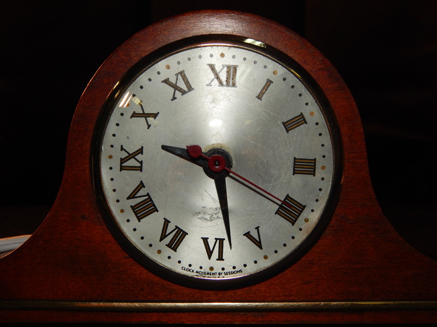 Vintage Sessions model 15483 mini electric clockworking