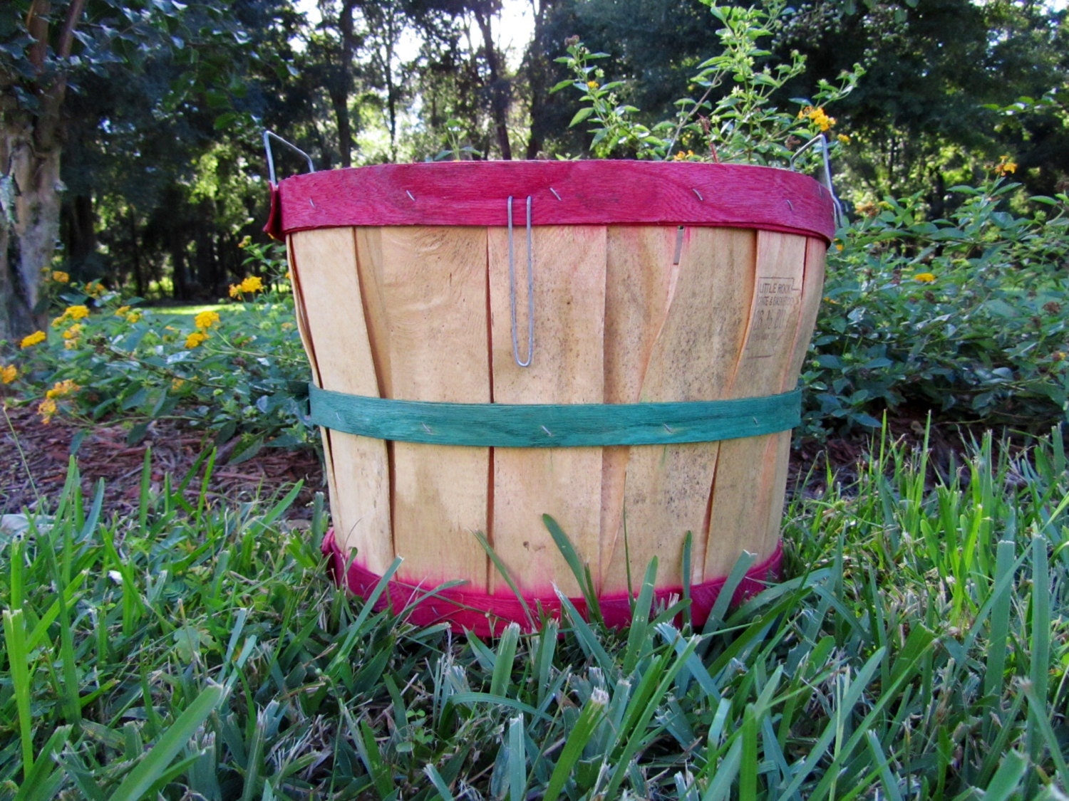 Vintage Apple Basket / Bushel Basket/ Storage Bin / Rustic