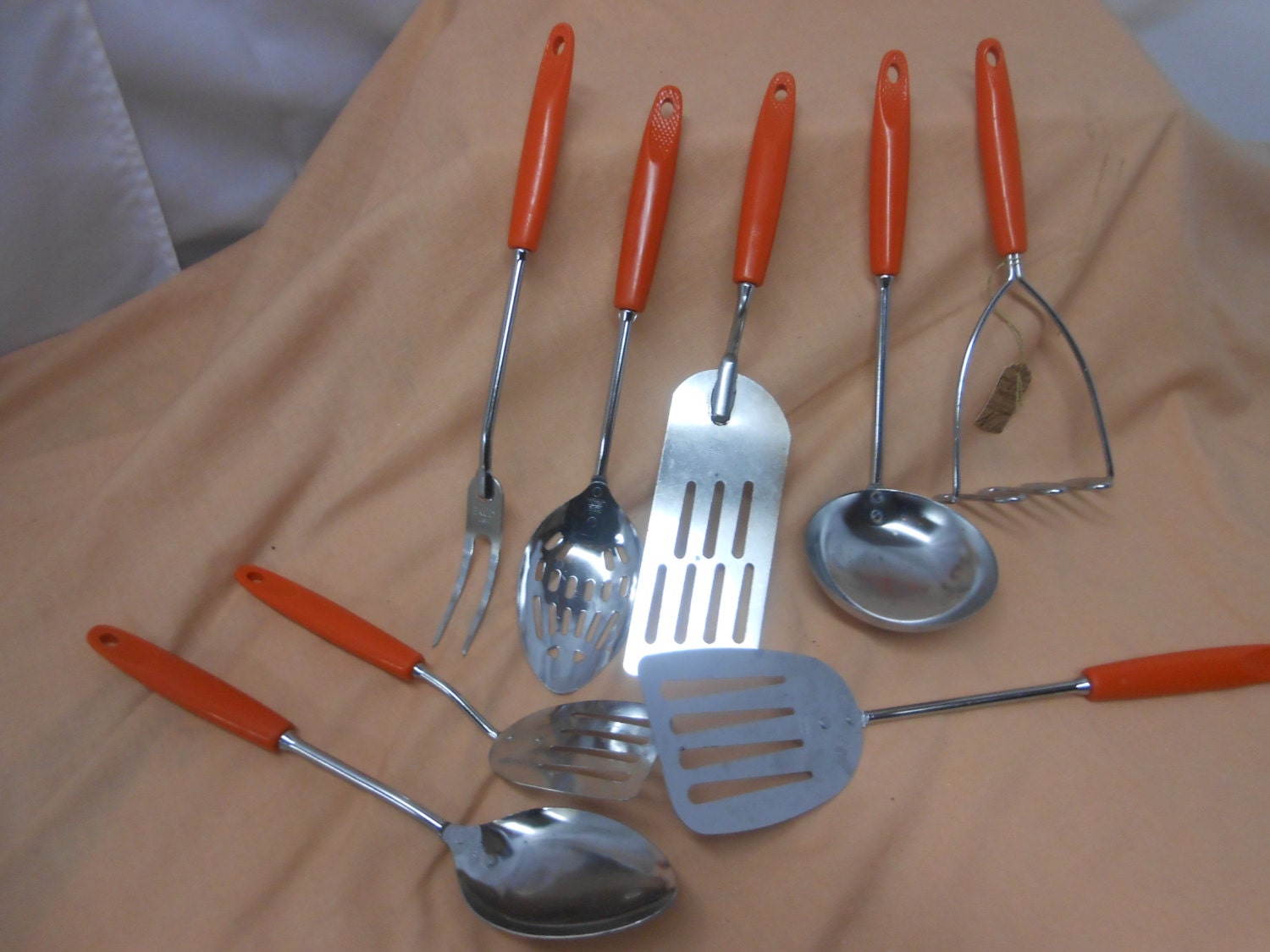 8 pc. Vintage Kitchen Utensil Set Orange handles