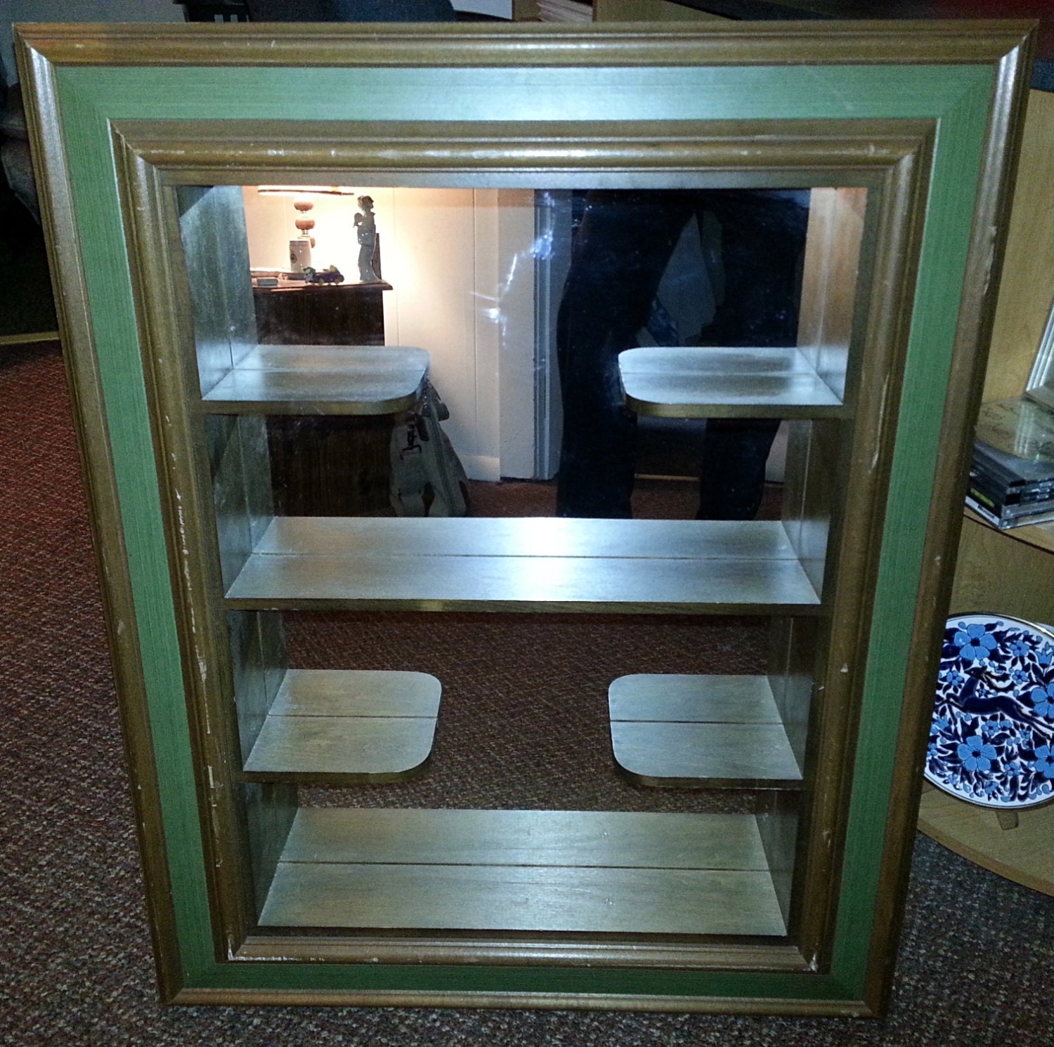 Vintage 4 Tiered Shelf Shadow Box with Tiered Glass Made by the Belart Company of Kenyon