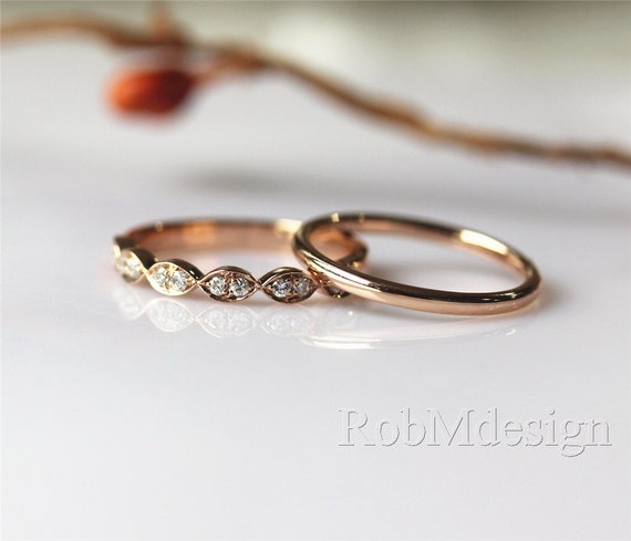 Simple but elegant wedding ring sets