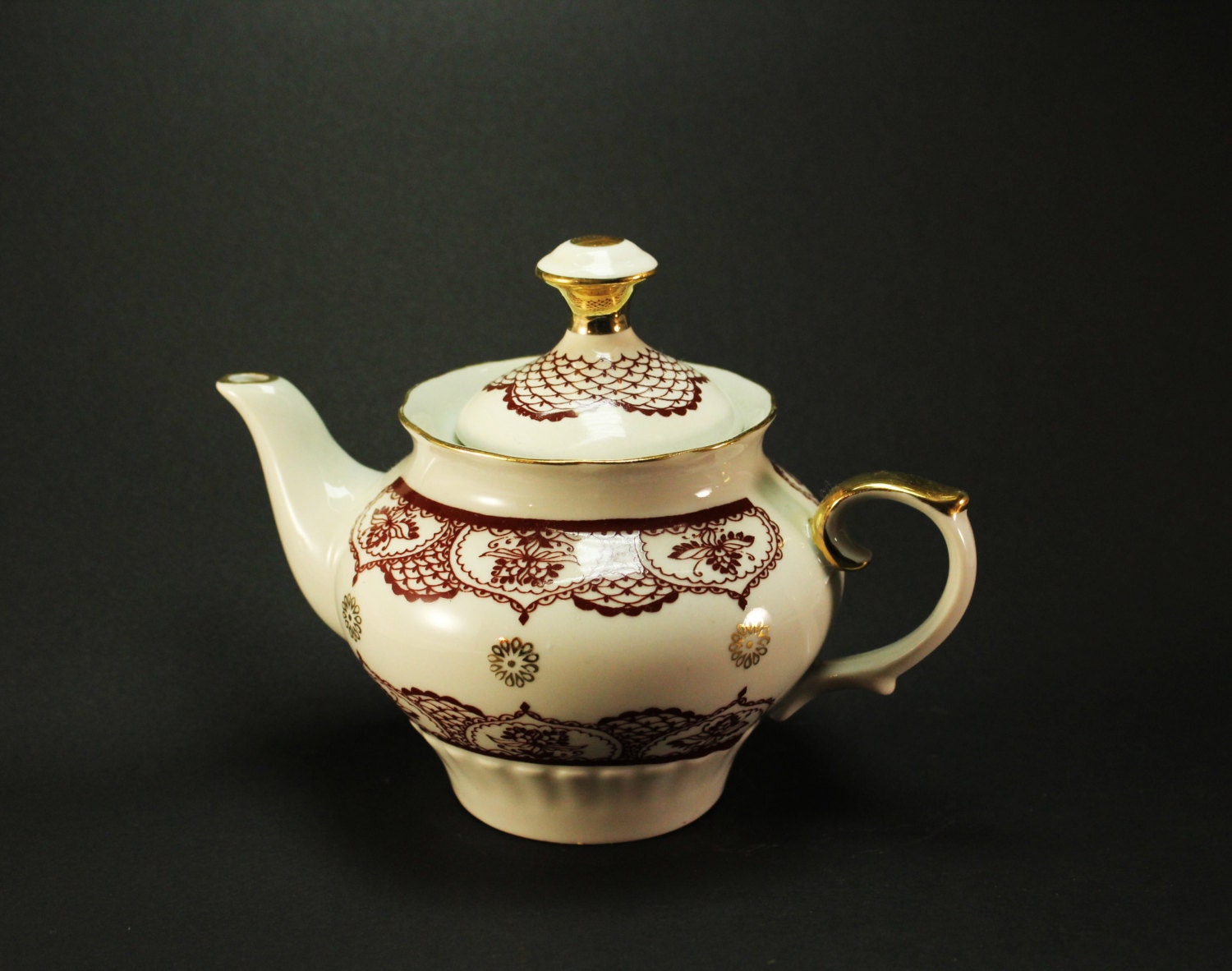 Vintage Russian porcelain small teapot. 1990's Retro home