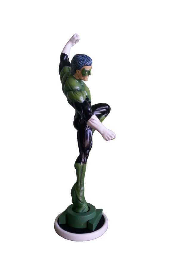 kyle rayner statue