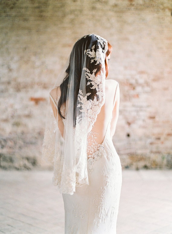 Wedding Veil, Lace Veil, Mantilla Veil, Bridal Veil, Short beaded Veil, Ivory Veil, Fingertip Veil, Beaded Veil, Champagne Veil