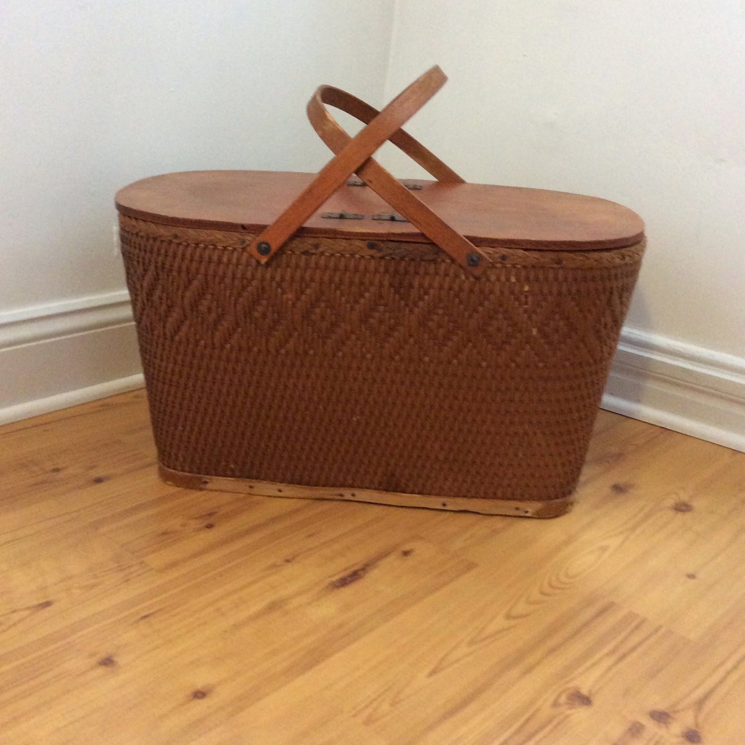 Picnic Basket Large Wicker Basket, Mid Century Storage, Vintage Basket