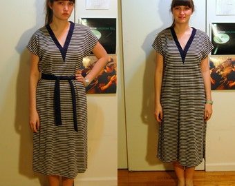 M Vintage 60s/70s Navy Striped Dress