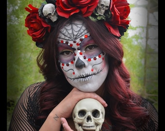 Skull and Rose Day of the Dead Crown - Skeleton Katrina Dia de los Muertos Red and Black Crown of Roses Headband Headdress Fascintor