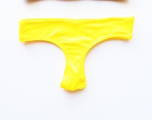 Red lace apex mesh top and knicker set yellow