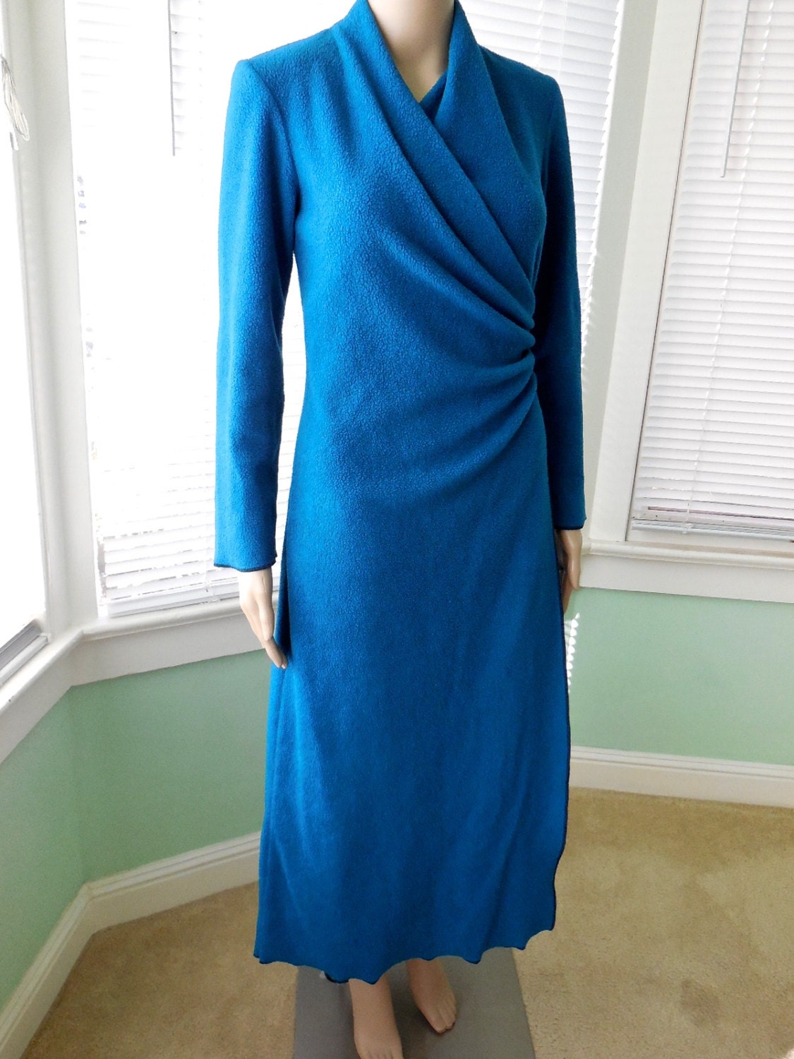 Vintage HOUSE ROBE/Womens Fitted Robe/Blue House Robe/Fleece