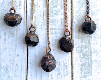 Raw garnet necklace | Garnet crystal necklace | Raw garnet pendant on copper chain | Rough garnet crystal pendant | Electroformed garnet