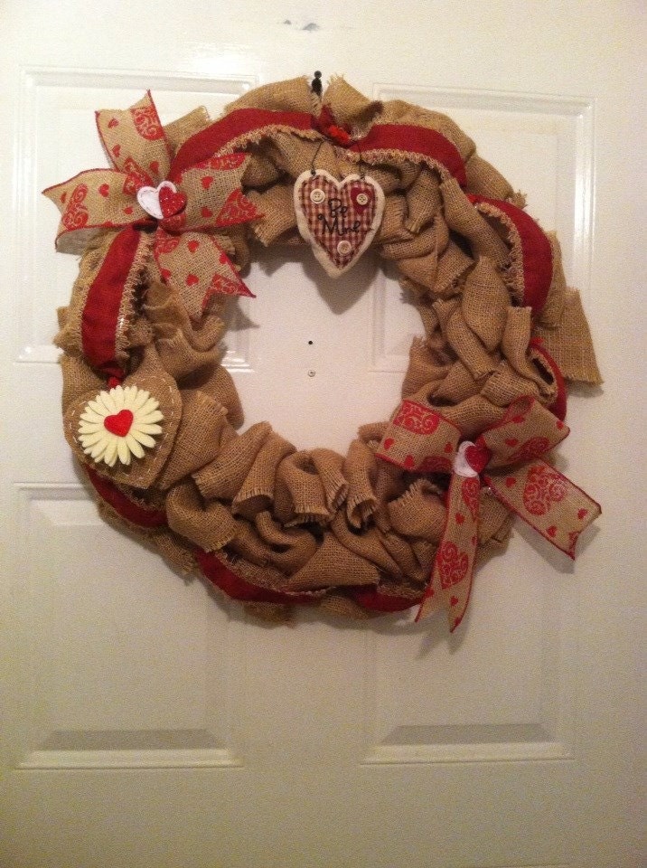 Valentine's Day Wreath, Burlap Wreath, Rustic Burlap Wreath, Rustic Valentines Wreath, Door Decor Door Wreath, Gifts, Snooki Decor