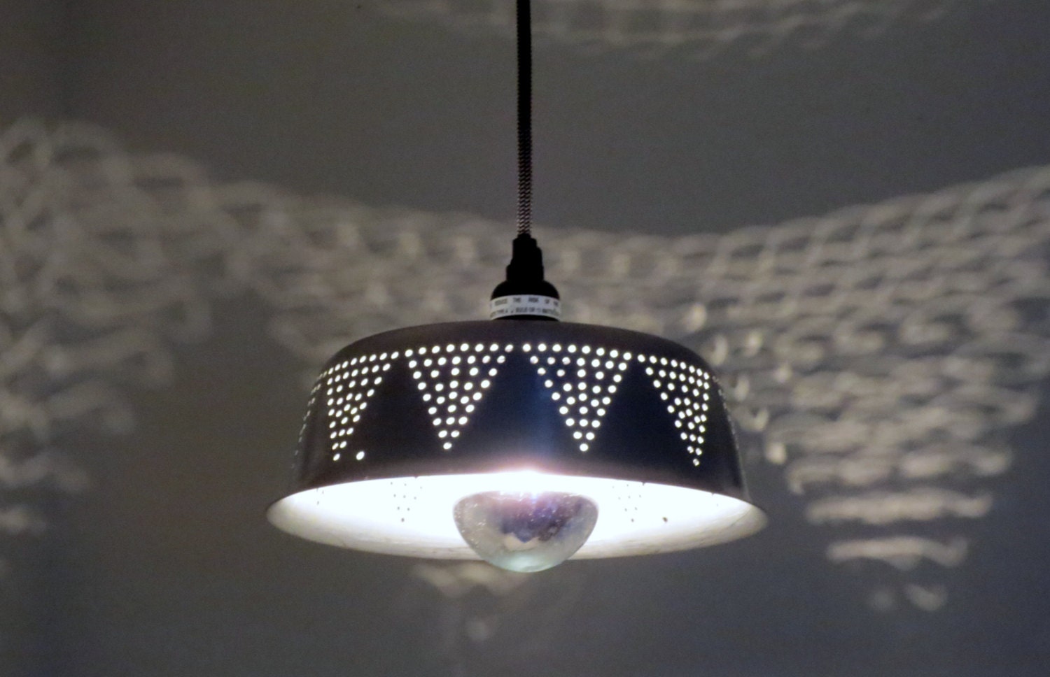 Plan 9.5 flying saucer pendant light plug-in or hardwire