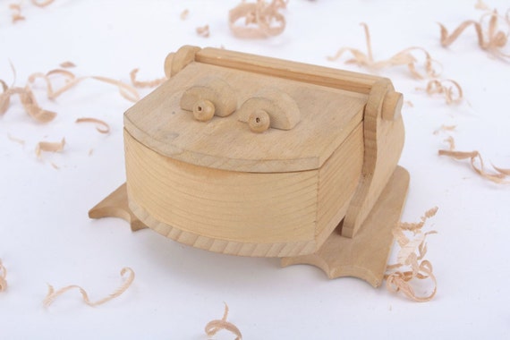 maple toy box