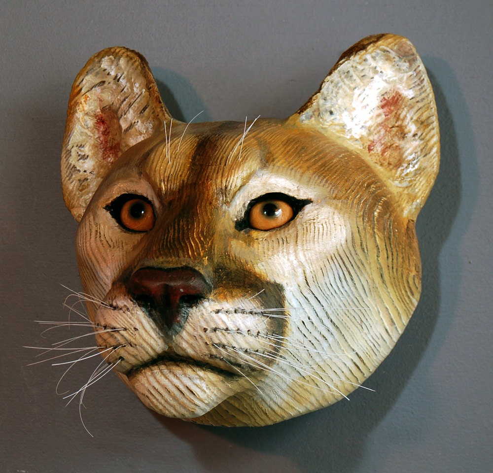 lion wood sculpture