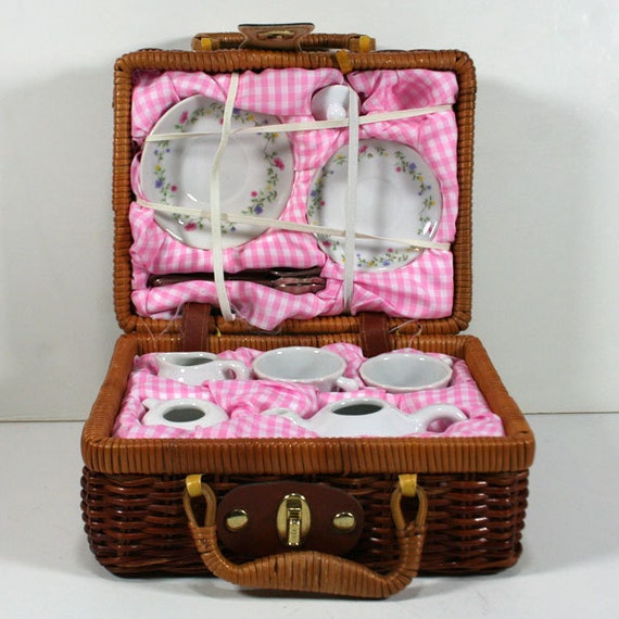 Vintage Mini Tea Party Mini Picnic Basket Set White by MysticLily