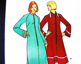 Vintage Robe Pattern Womens Plus Size 18 Bust 40 Bell Sleeve Long Robe or Short Robe Sewing Pattern