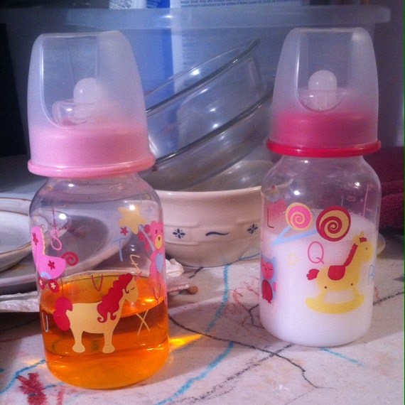 Sealed baby bottle for reborn baby