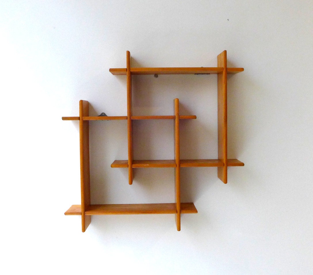 Vintage 1950s retro century wood nick nack shadow box wall