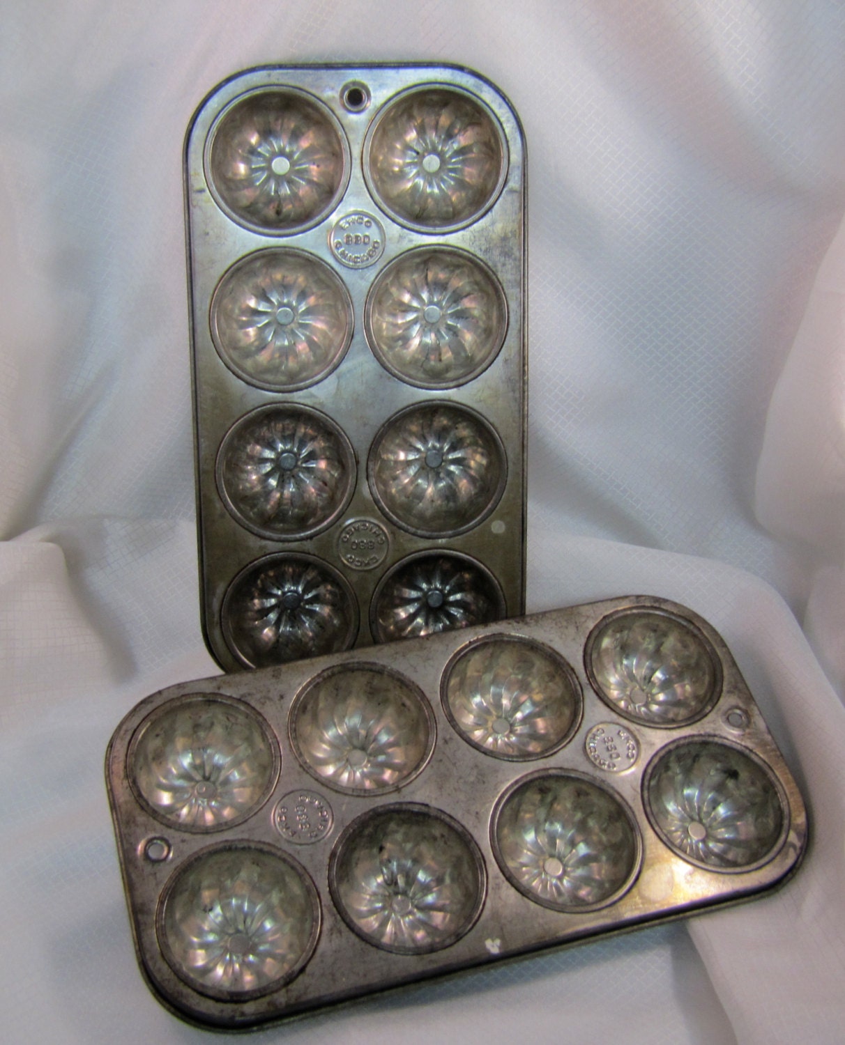 c1950’s EKCO No. 880, 2 (Two) Fluted Muffin Baking Tins Haute Juice