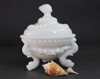 Portieux Vallerystal Milk glass covered Dauphin Or Argonaut dish