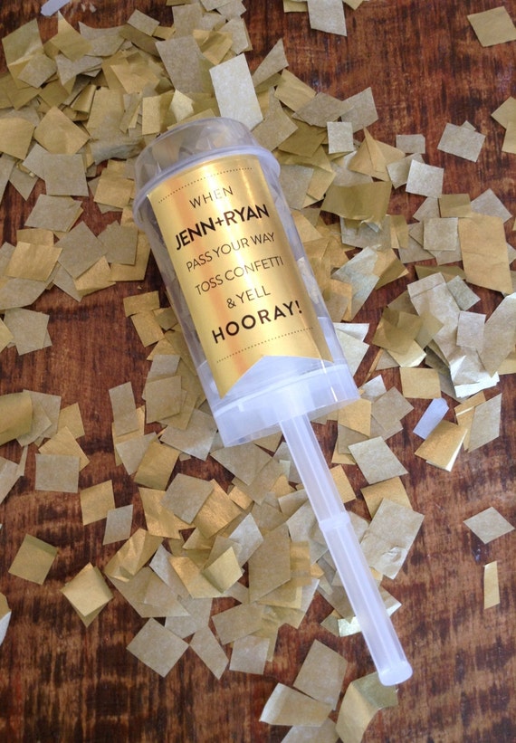 10 Gold Wedding/Party Confetti Poppers for a wedding party or