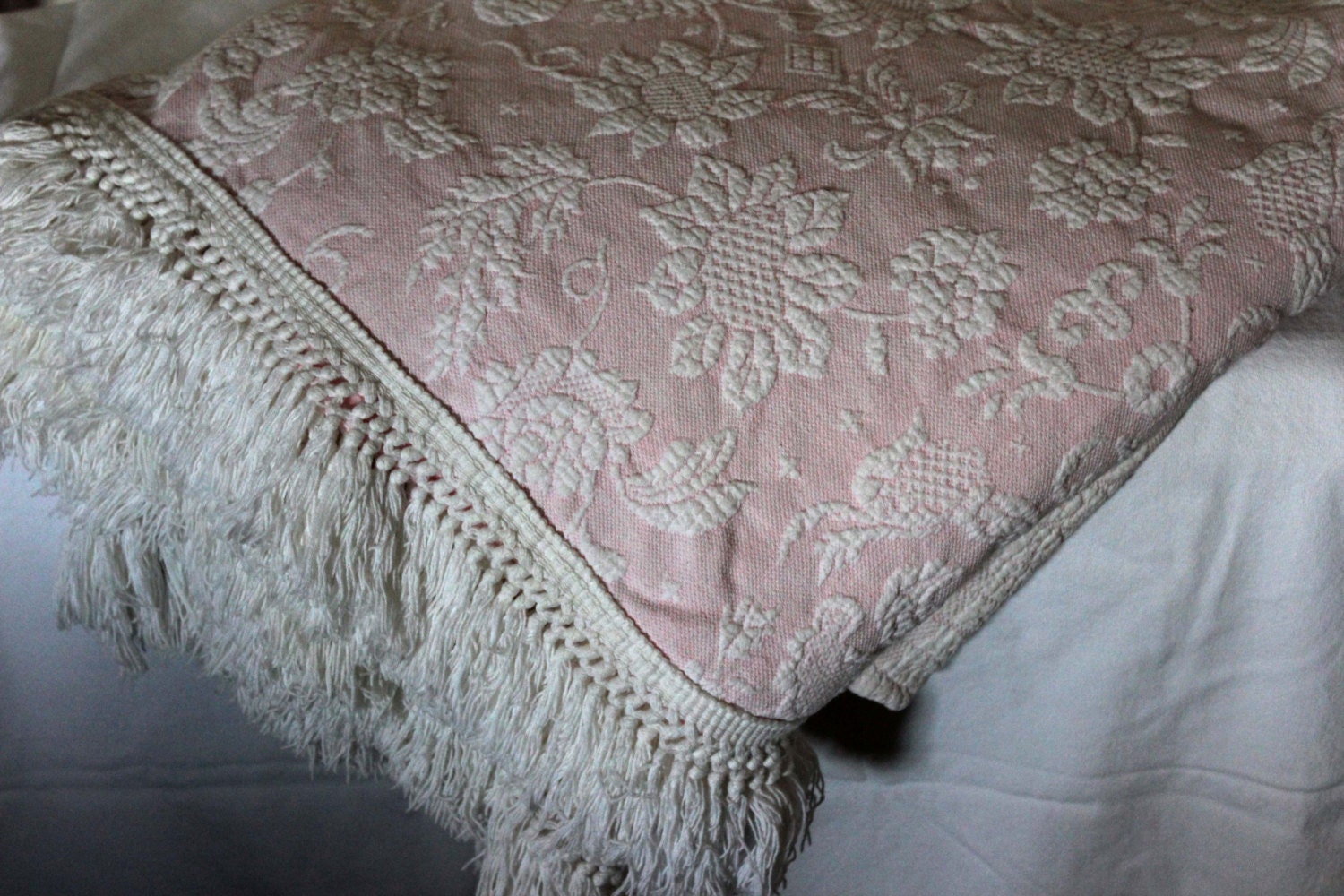 Bates Queen Elizabeth Bedspread Pink Full to Queen