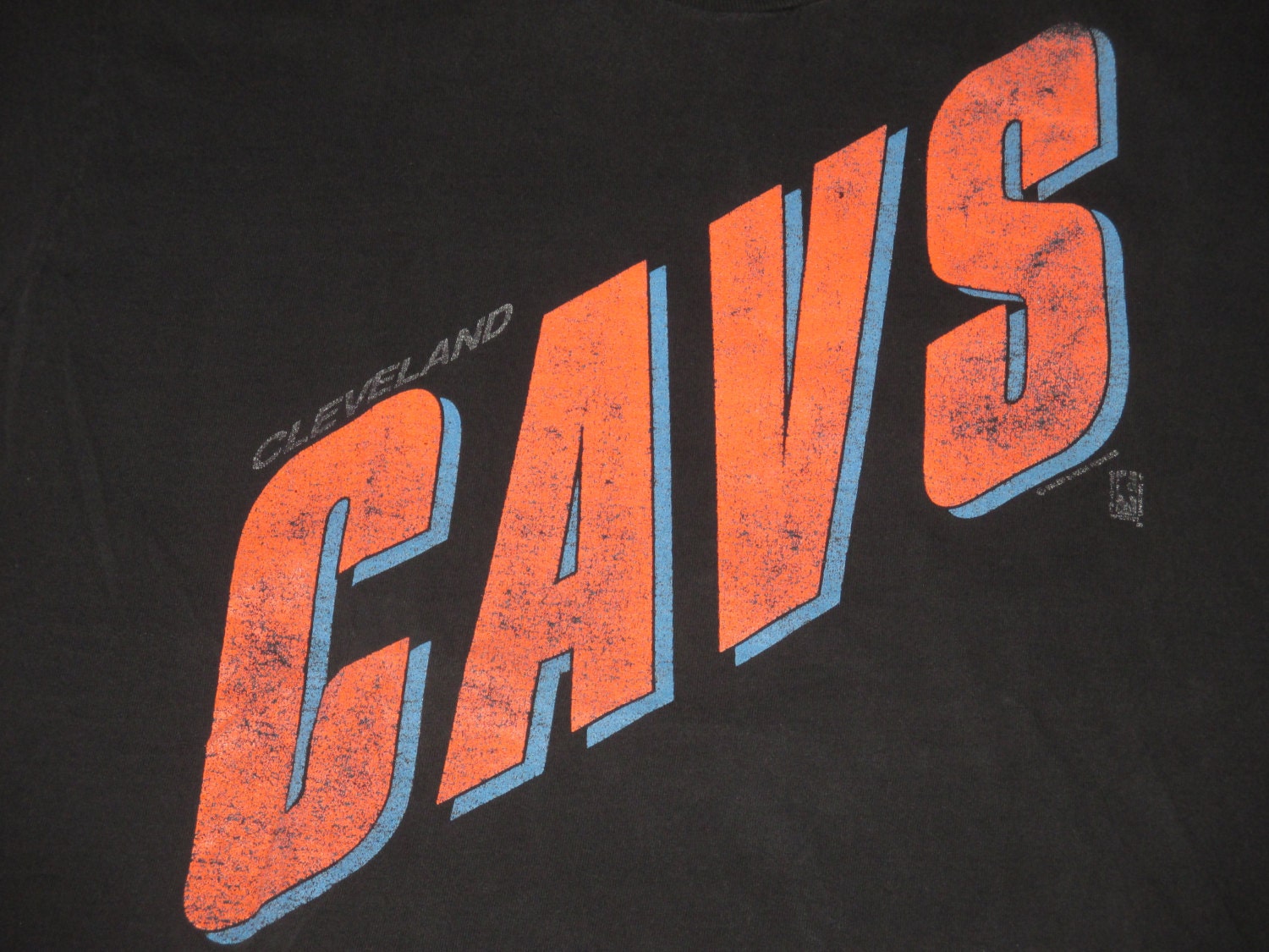 Vintage 1990s Cleveland Cavaliers Hip Hop T Shirt.