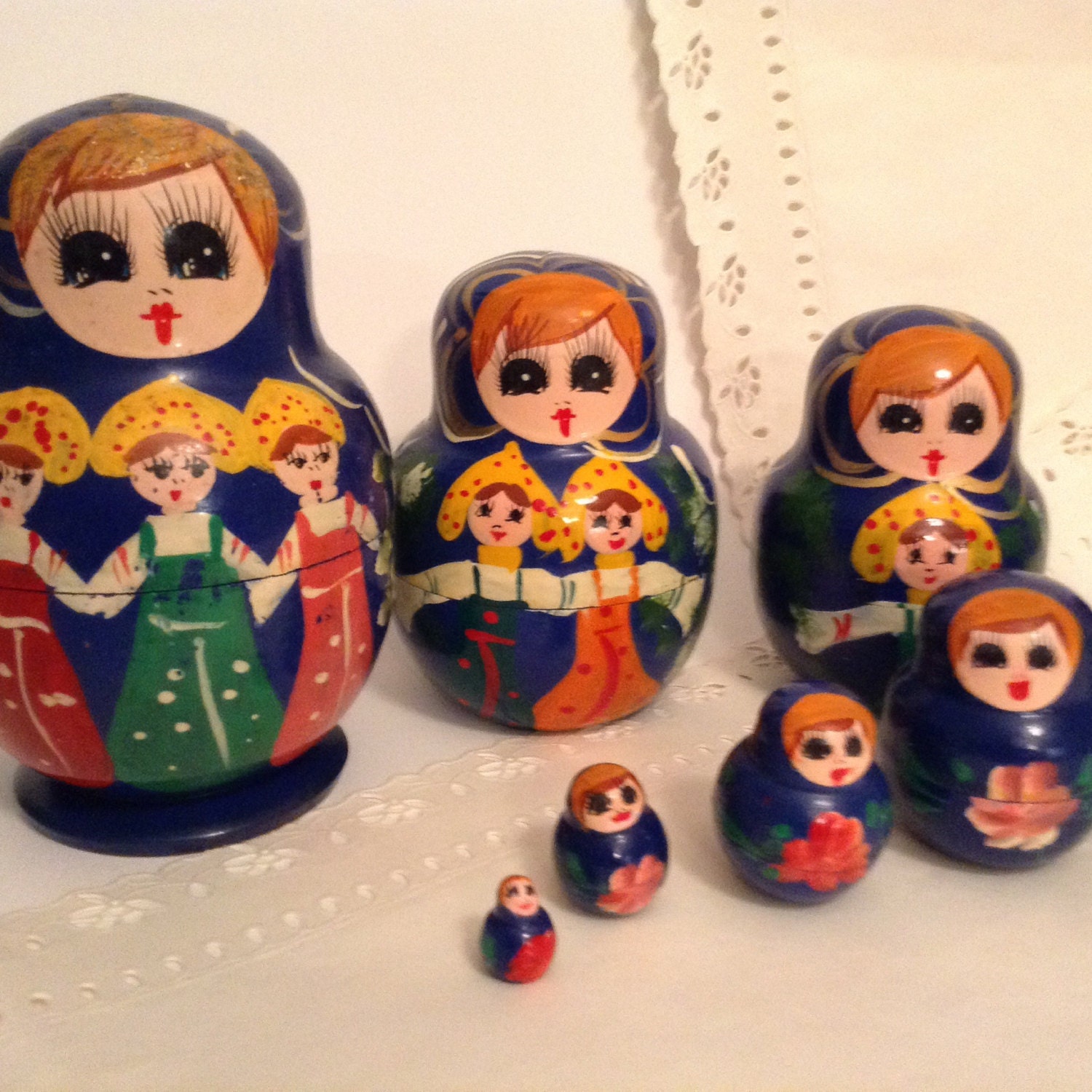 Matryoshka Doll vintage Russian Nesting Dolls set of 8