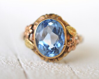 SALE // 1930's Art Deco Blue Topaz 10k yellow gold ring / rose gold flower / leaves / engagement ring // BLUE LAKE