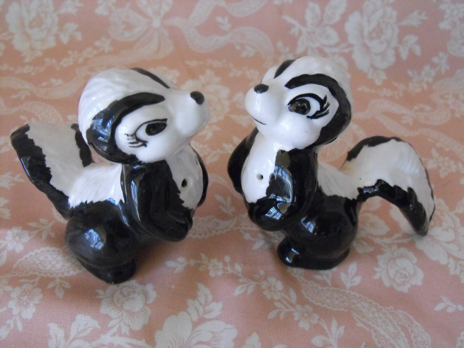 Vintage Skunk Salt and Pepper shakers mid by fancyschmancyvintage