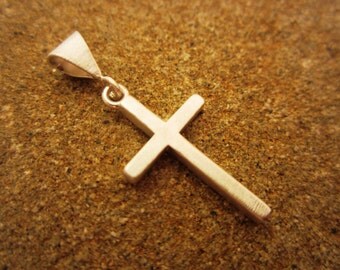 YOLLA Simple Sterling Silver Cross Pendant - solid sterling silver