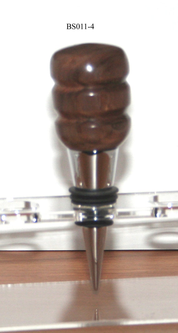 Classic Bottle Stopper Walnut wood Chrome by Billswoodturning