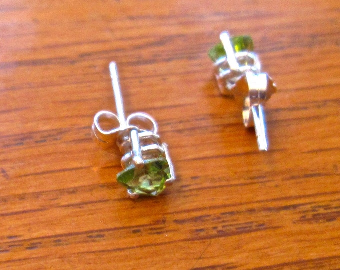 Peridot Stud Earrings, 5mm Trillion, Natural, Set in Sterling Silver E754