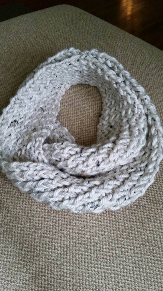 Écharpe Fille Justice Infinity – Crème Et Noir, Modèle Foulard Sans Fin, Neuve Sans étiquette