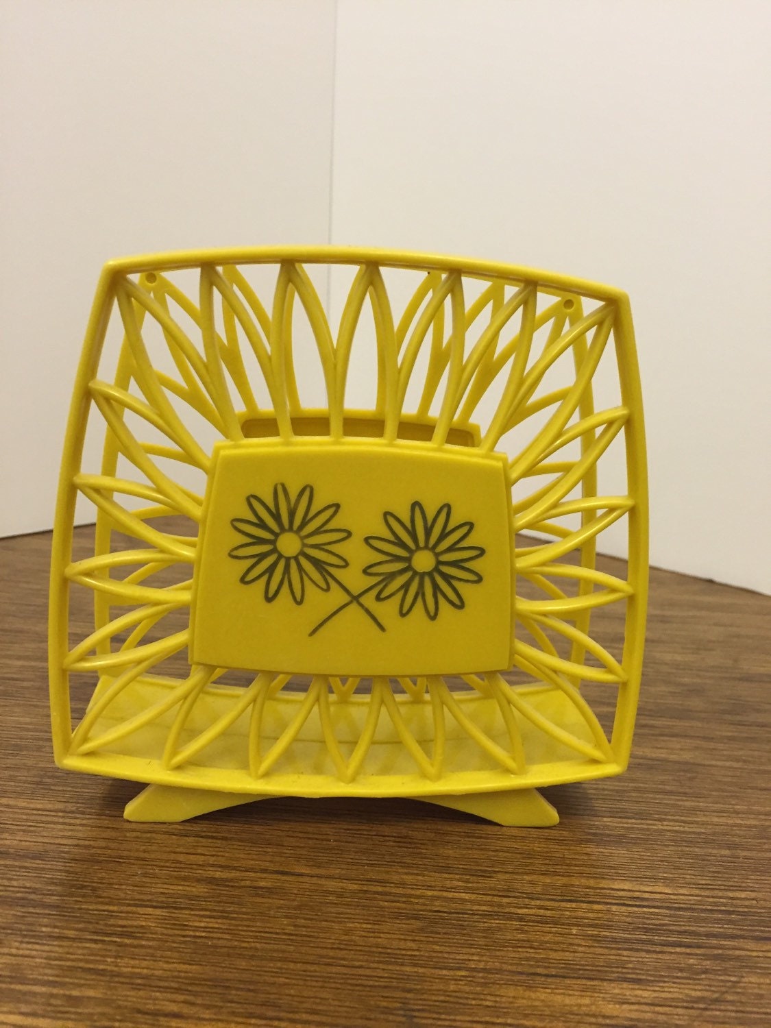 Vintage Daisy Napkin Holder in Mustard Yellow