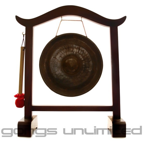 8 Pham Tuan Vietnamese Gong on Gong Stand by GongsUnlimited