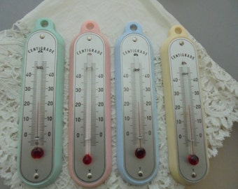 Vintage thermometer 1930's nice for dolls