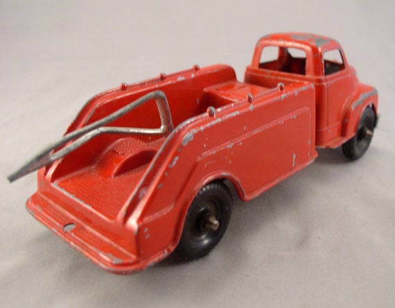 Vintage Hubley Wrecker Tow Truck 6 Inch Diecast Metal by SMNtoys