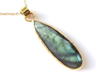 Labradorite Gold Necklace, Delicate Everyday Gray Labradorite necklace, Gold Filled Chain