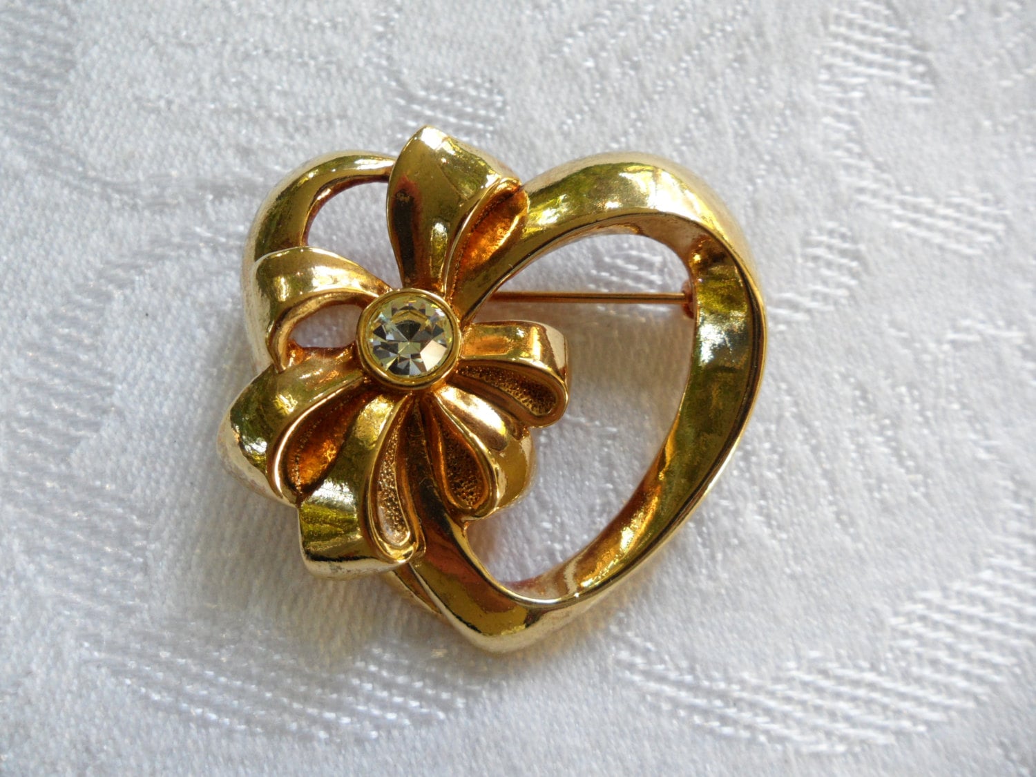 Vintage Avon Brooch Heart Pin Avon Jewelry Bow Brooch Avon