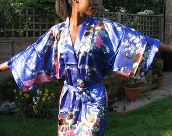 Kimono, robe style. Ideal for Bridal Party